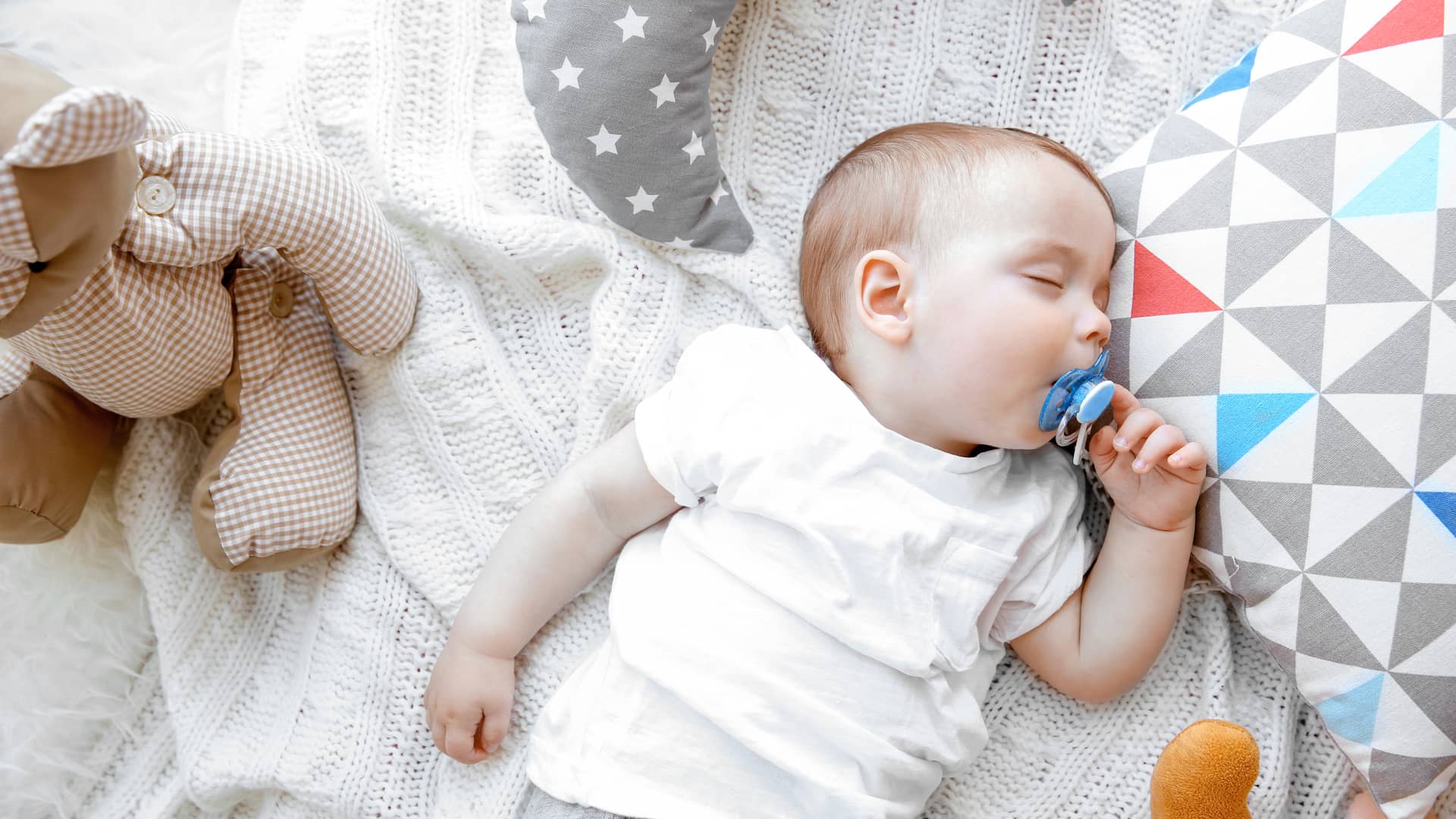 Bebé de 4 meses con segresión del sueño
